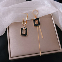 Black Geometric Drop Earrings – Modern Elegance Reimagined 4